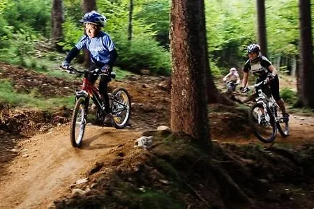 All-year Hot Tub - Kids Playground - Bike Trails بيت للعطل نوف مستو بود سمركم