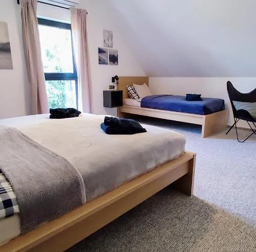 Massage Chair -all-year Hot Tub - Kids Playground - Bike Trails Feriehus Nove Mesto pod Smrkem