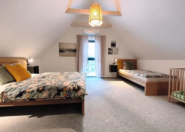 Feriehus Massage Chair -all-year Hot Tub - Kids Playground - Bike Trails Nove Mesto pod Smrkem